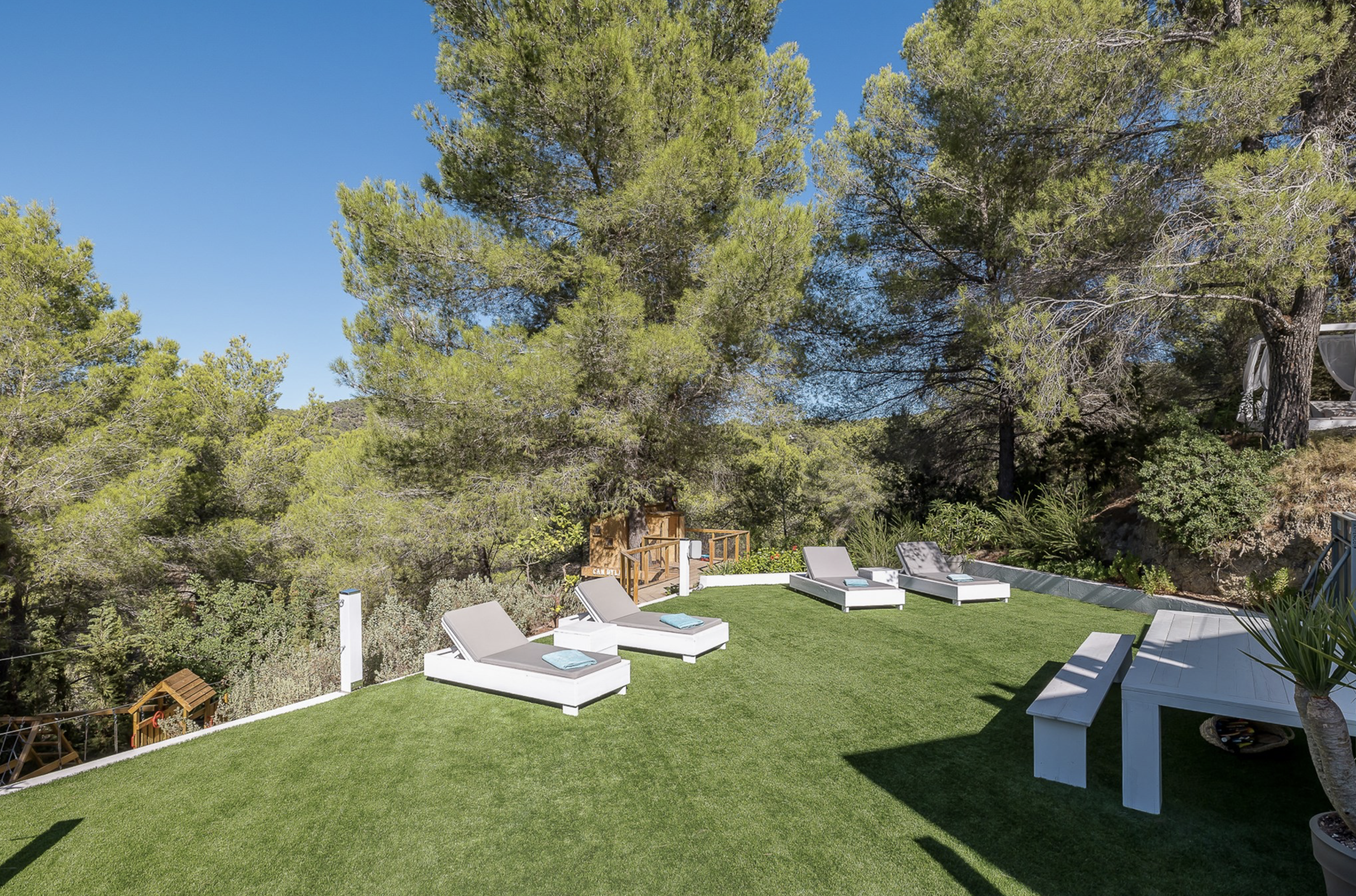 Resa Estates Ivy Cala Tarida Ibiza  luxe woning villa for rent te huur house gras .png